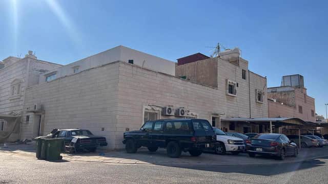 للبيع بيت هدام في القادسية