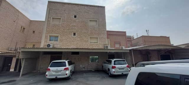 للبيع بيت ثلاث أدوار في صباح السالم