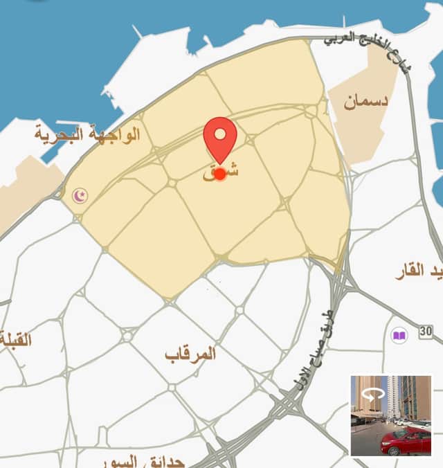 مجمع تجاري للبيع في شرق