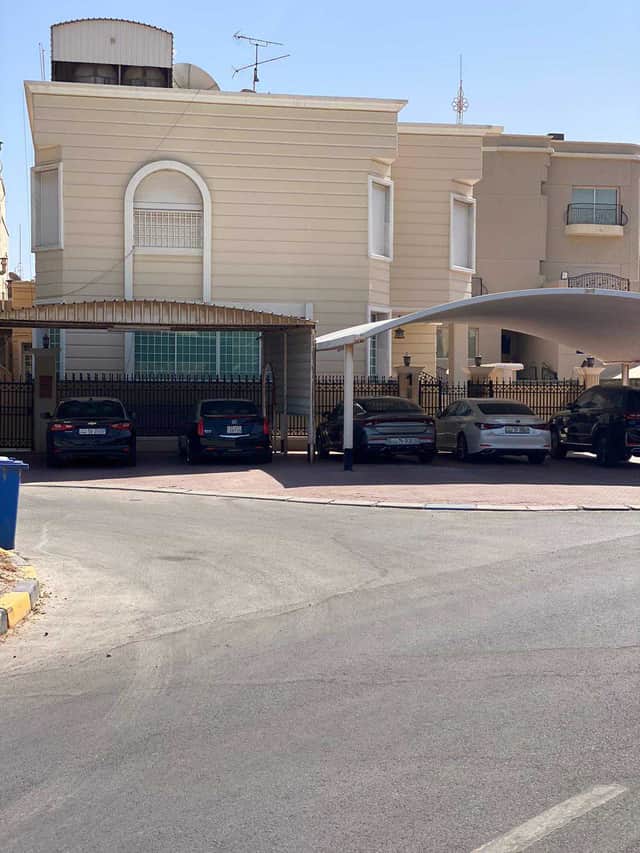 فيلا للبيع في منطقة القرين
