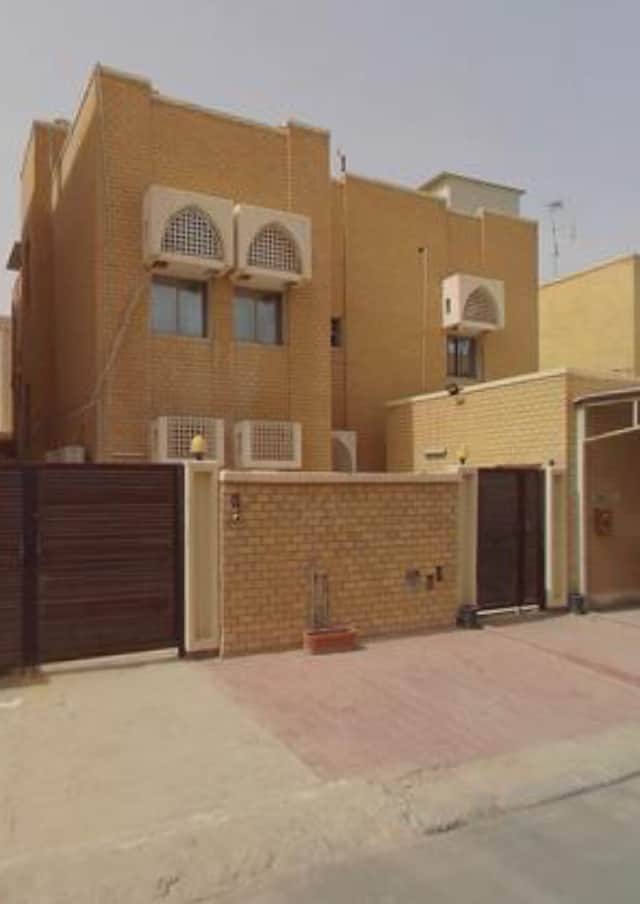 بيت حكومة للبيع في القصور قطعة 1