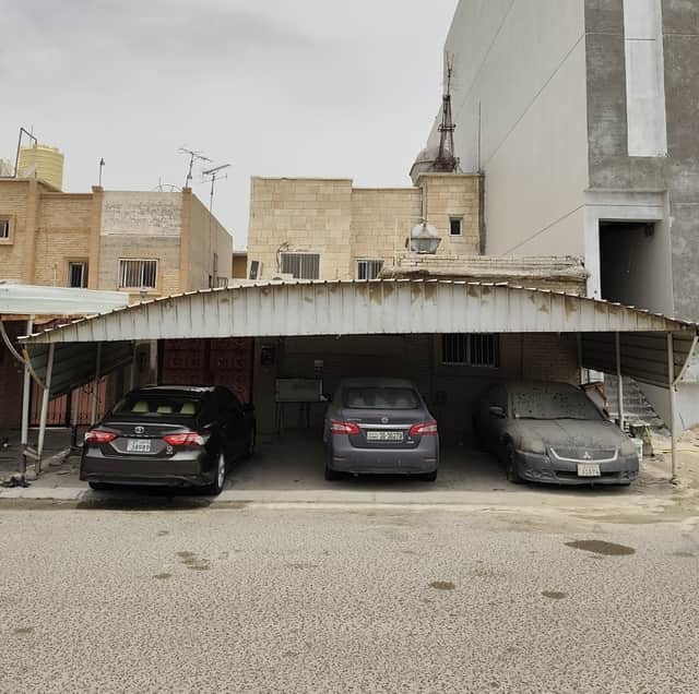 للبيع بيت قديم فى منطقة الصليبيخات