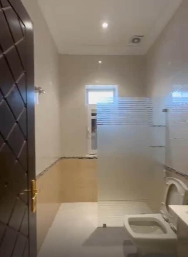للإيجار شقه فى الخالديه قطعه 1