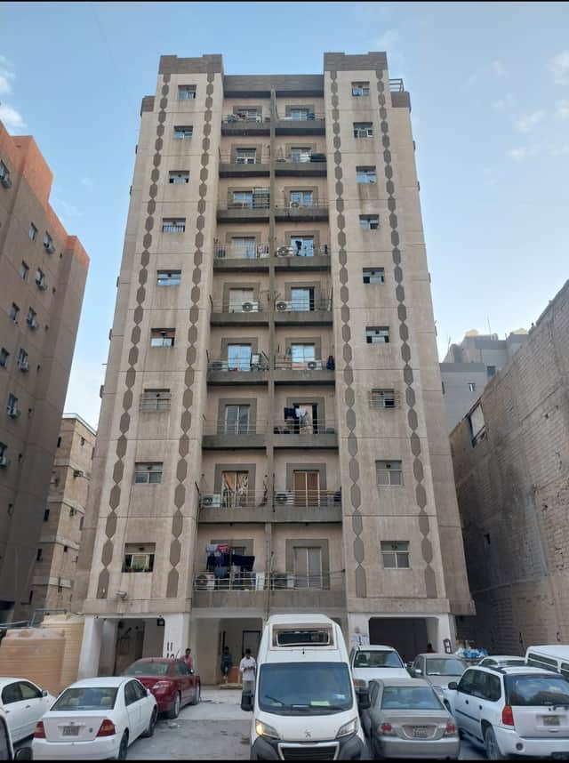 للبيع شقة فى الفروانية
