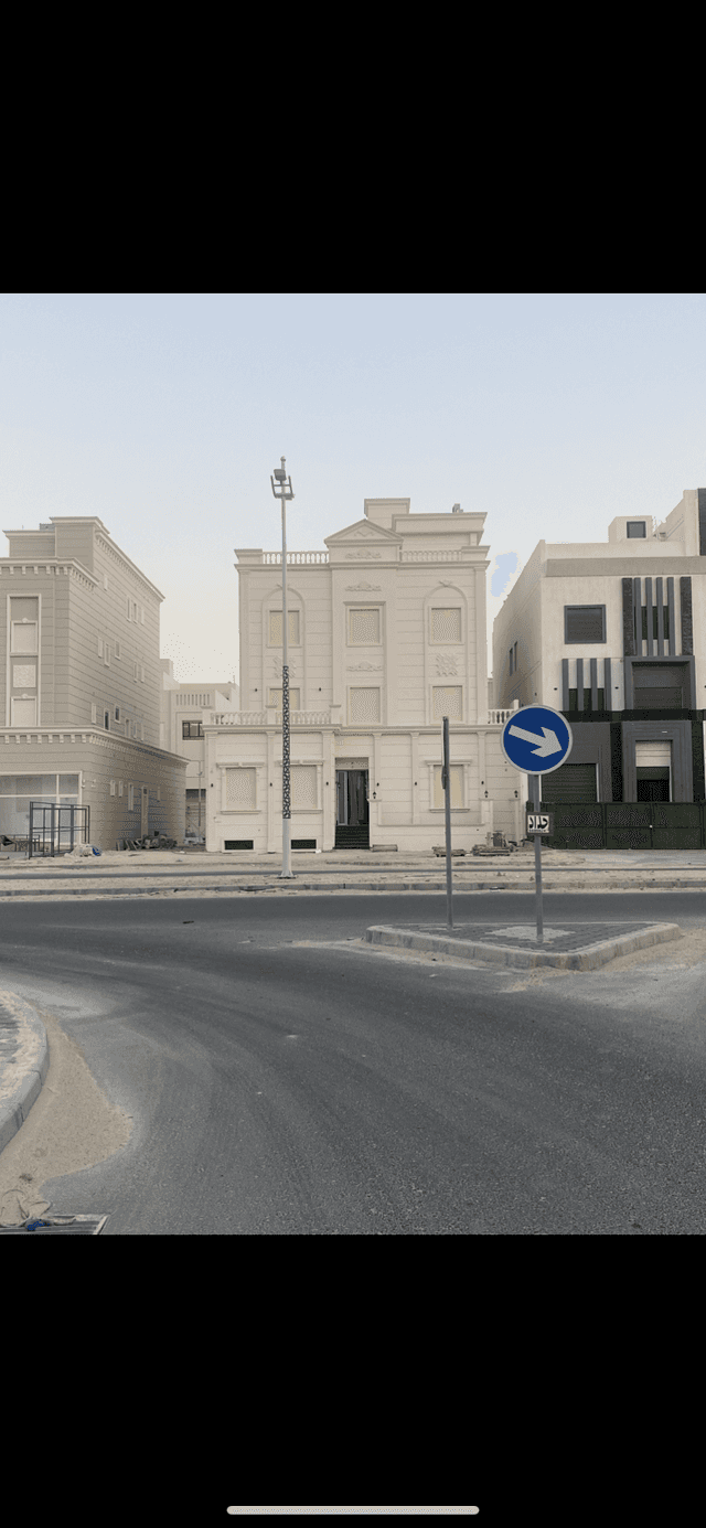 قسيمه فخمه للبيع بالمطلاع