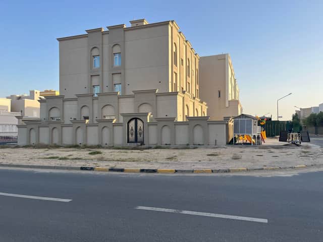 للبيع فيلا فى صباح الاحمد ارتداد بين قطعتين
