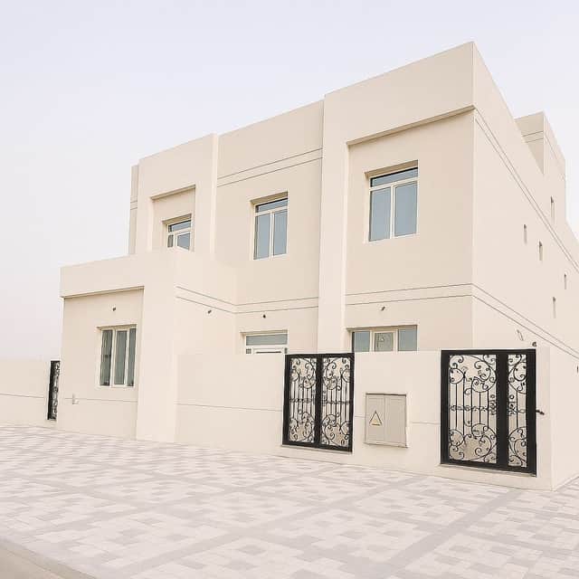 للبيع فيلا بالمطلاع جاهزة للسكن
