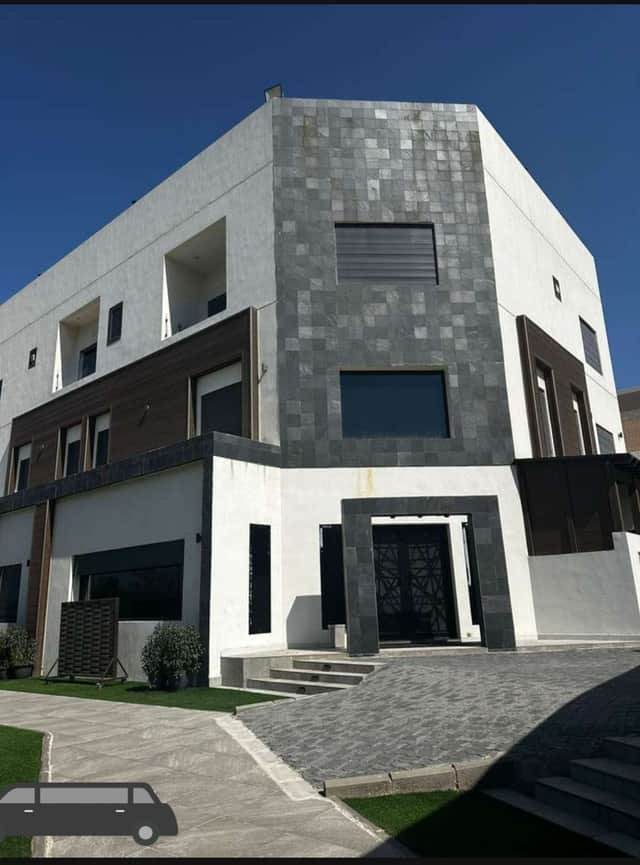 للبيع بيت فى فهد الاحمد
