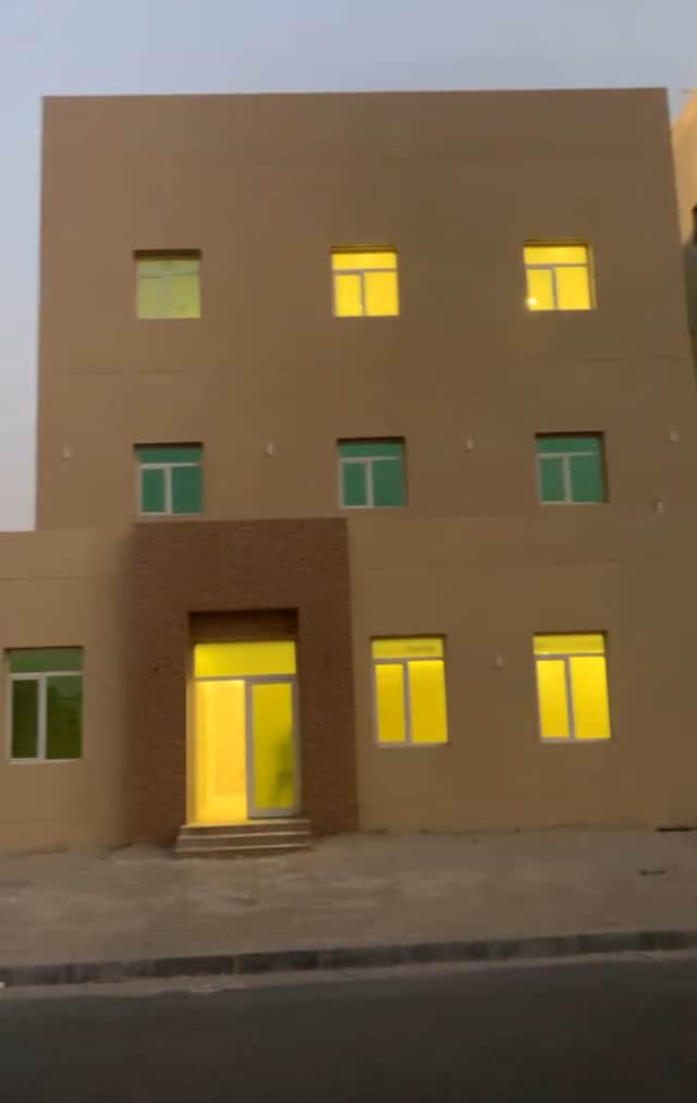 للايجار شقة كبيرة فى جابر الاحمد
