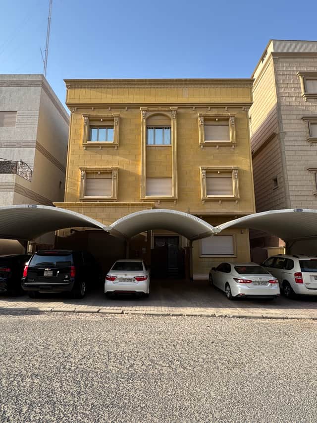 للبيع فيلا فى فهد الأحمد