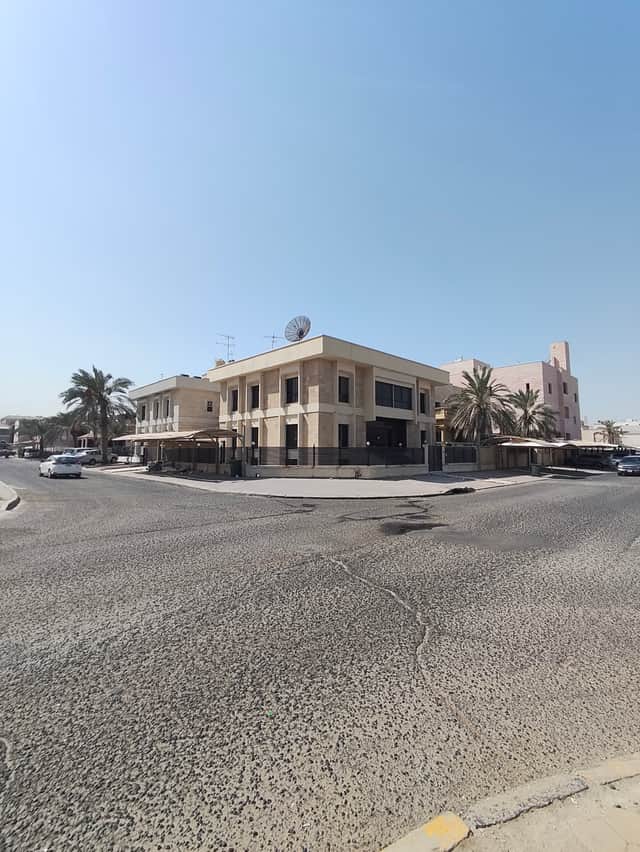بيت هدام للبيع فى السره زاوية شارعين