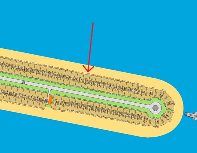 للبيع أرض فى صباح الأحمد البحرية الخامسة بطن وظهر