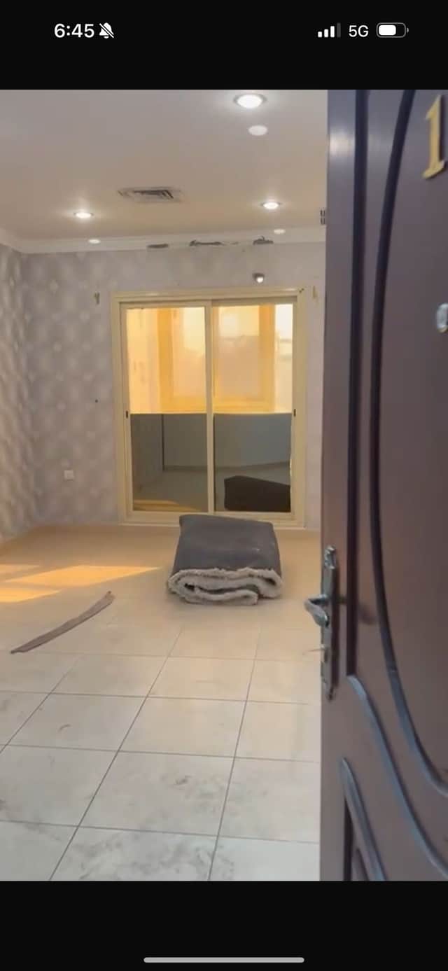 للبيع ثلاث شقق فى المهبوله