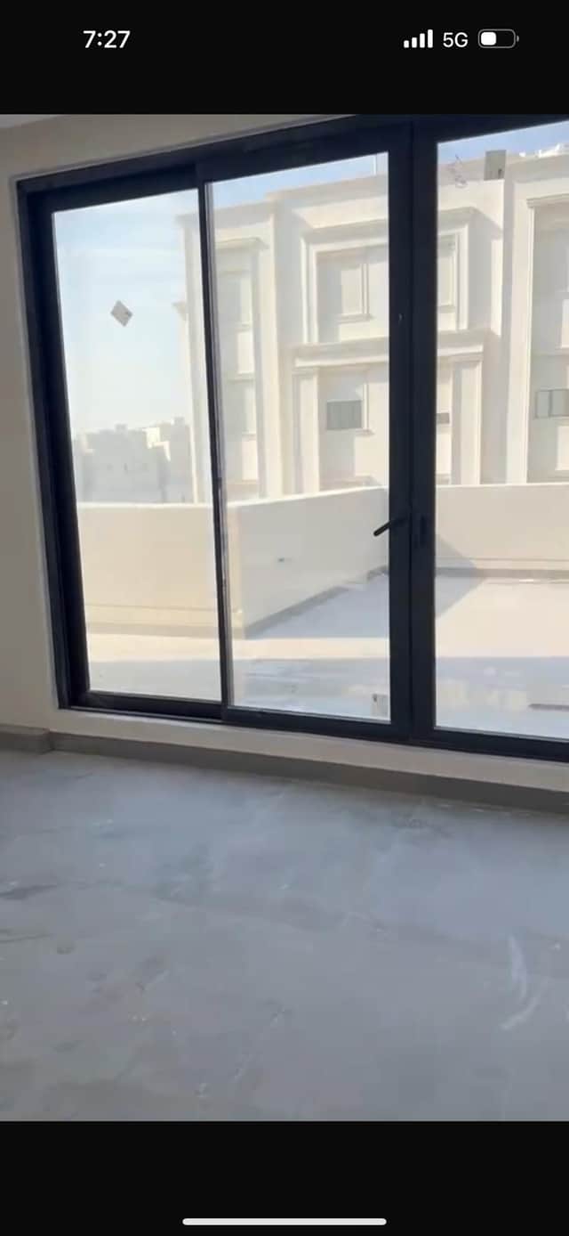 للإيجار دورين وشقة بجنوب عبدالله المبارك