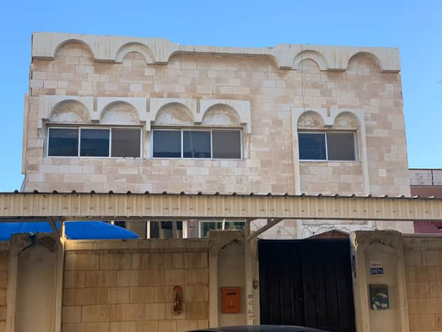 للبيع بيت هدام فى العارضية قطعة 2