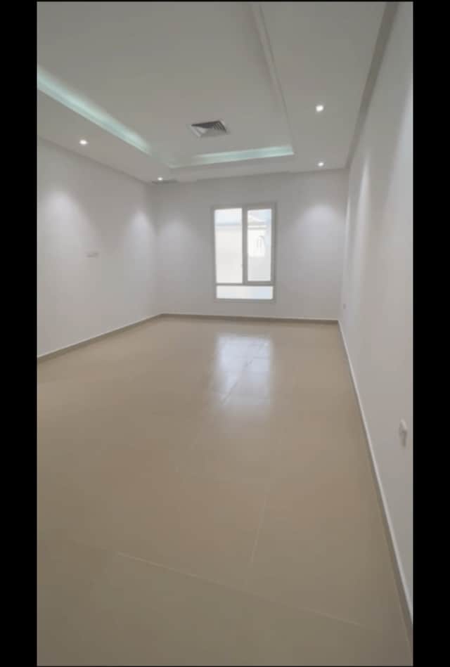 للإيجار شقة فى مطقة راقية بالسلام