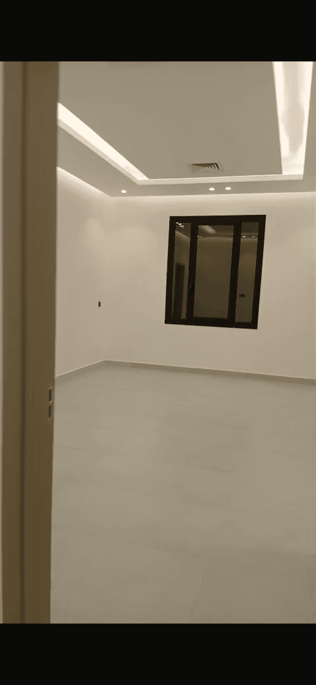 للإيجار شقة كبيره ومميزه بجابر الاحمد