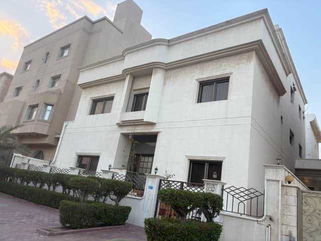 بيت مؤجر للبيع فى العدان