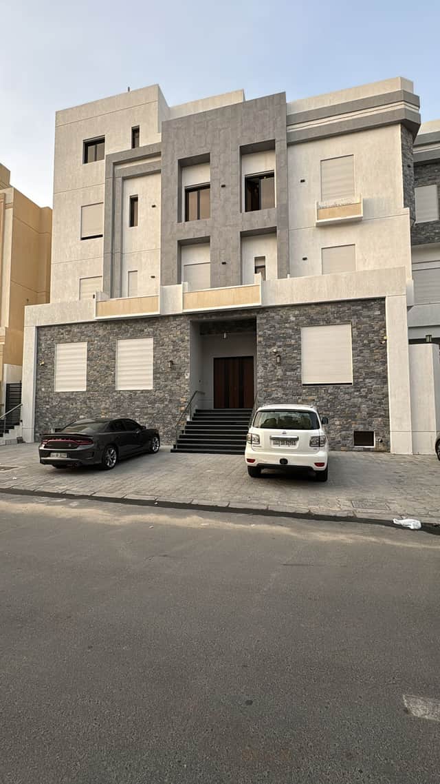 للبيع قسيمة فى غرب عبدالله المبارك قطعة 7