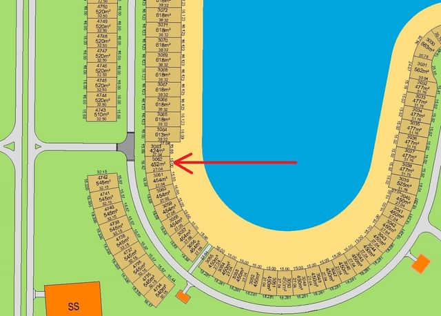 للبيع أرض فى البحريه صف أول على البحر