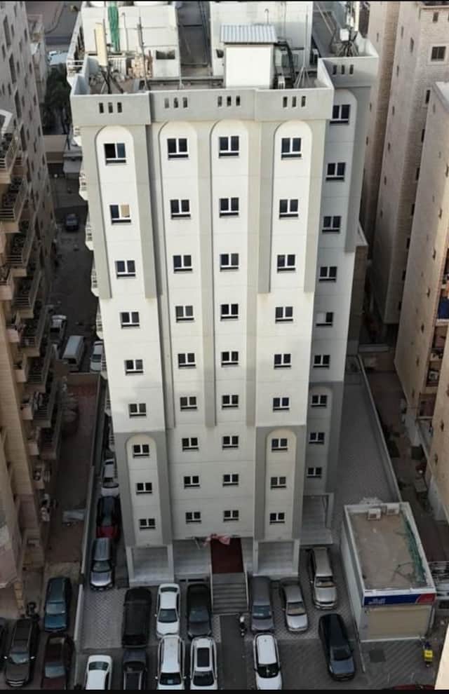 للبيع عمارة فى منطقة الفروانيه