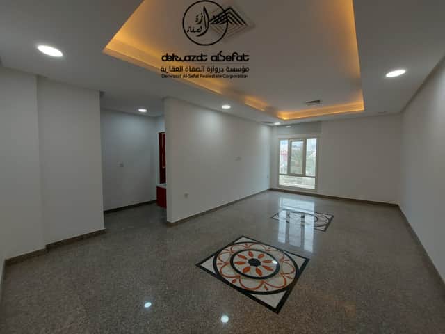 للإيجار دور فى السالمية قطعة 4