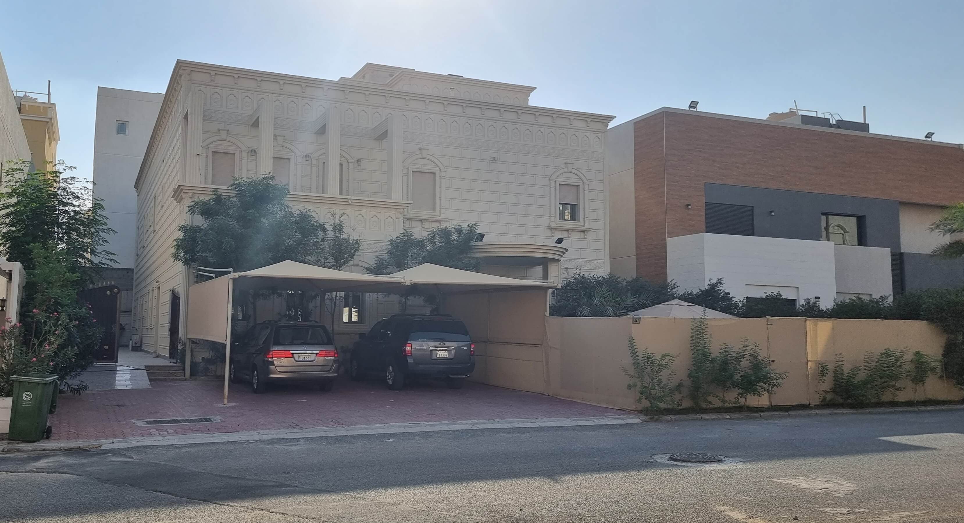 قسيمة للبيع في صباح الأحمد السكنية شارع واحد