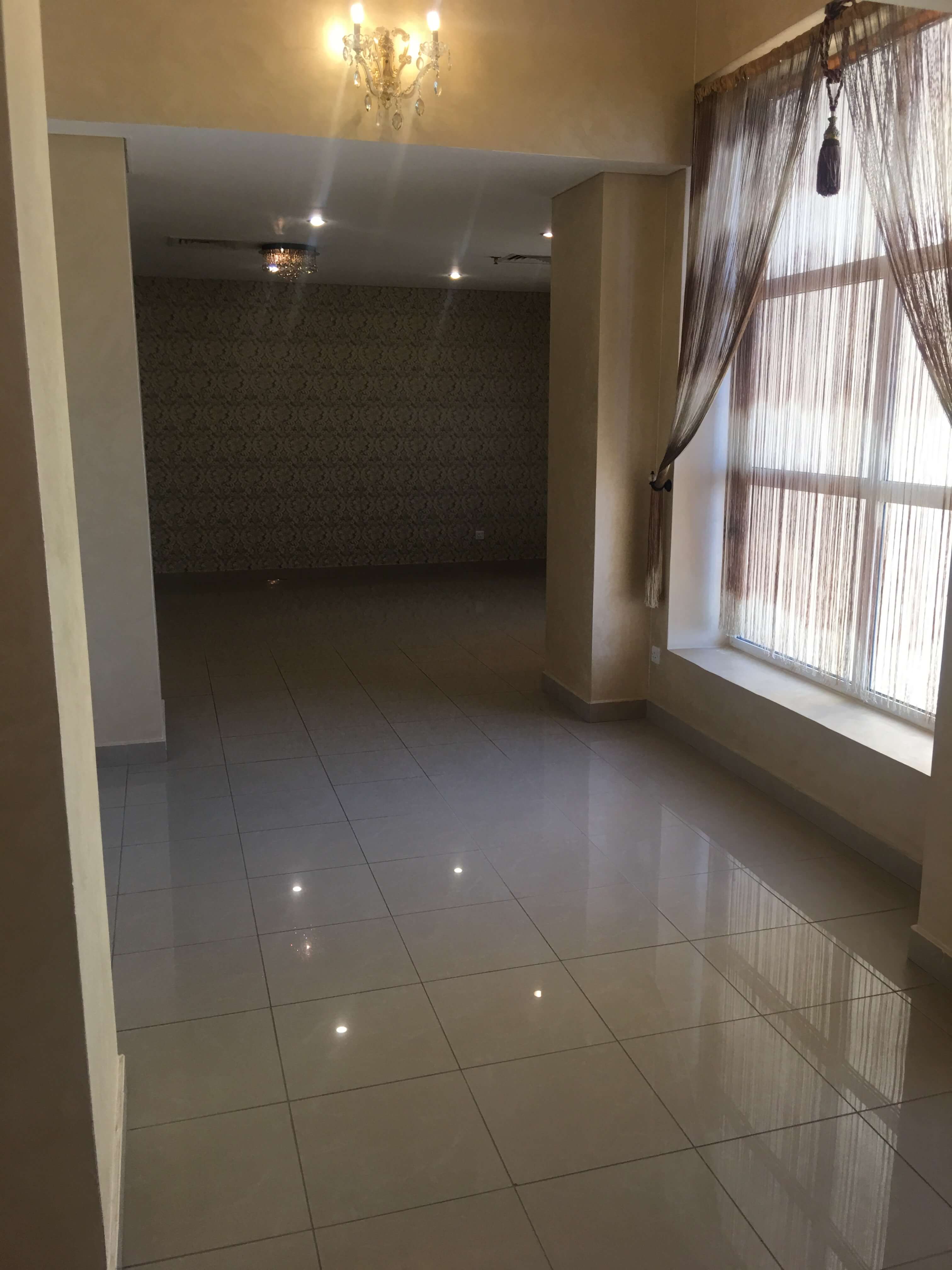 شقة للايجار في الفطاس مطل على بحر