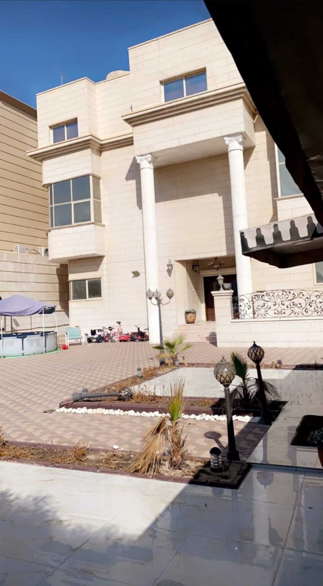 فيلا للبيع قطعة 5 في مبارك الكبير