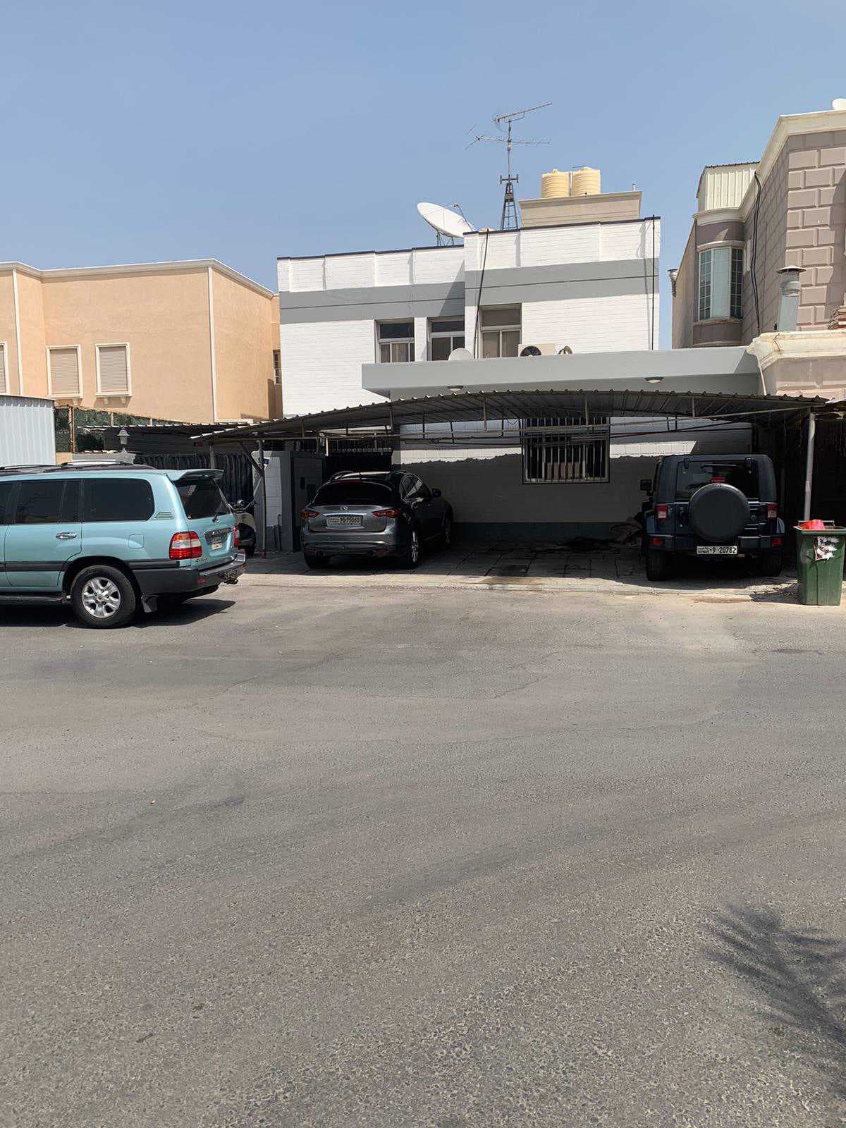 بيت قديم للبيع في صباح السالم