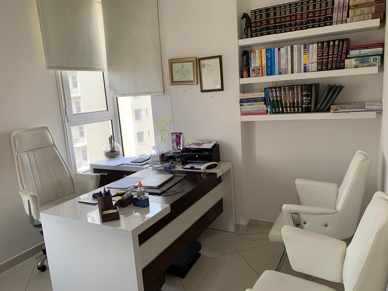 شقة تجارية للايجار في بنيد القار