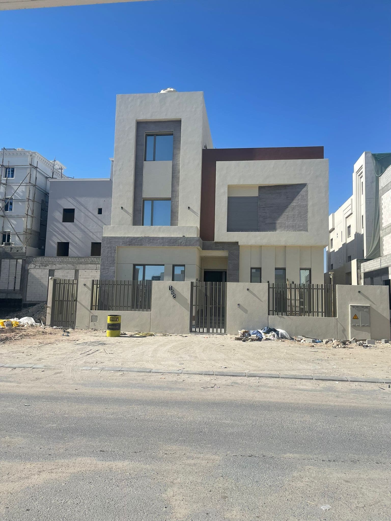 للبيع فيلا فى المطلاع شارع وسكة