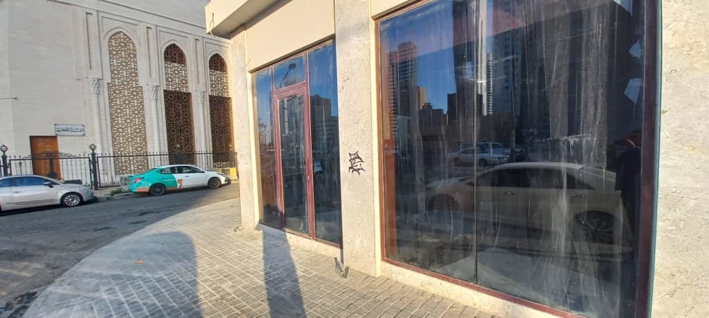محل زاويه للإيجار فى منطقه شرق