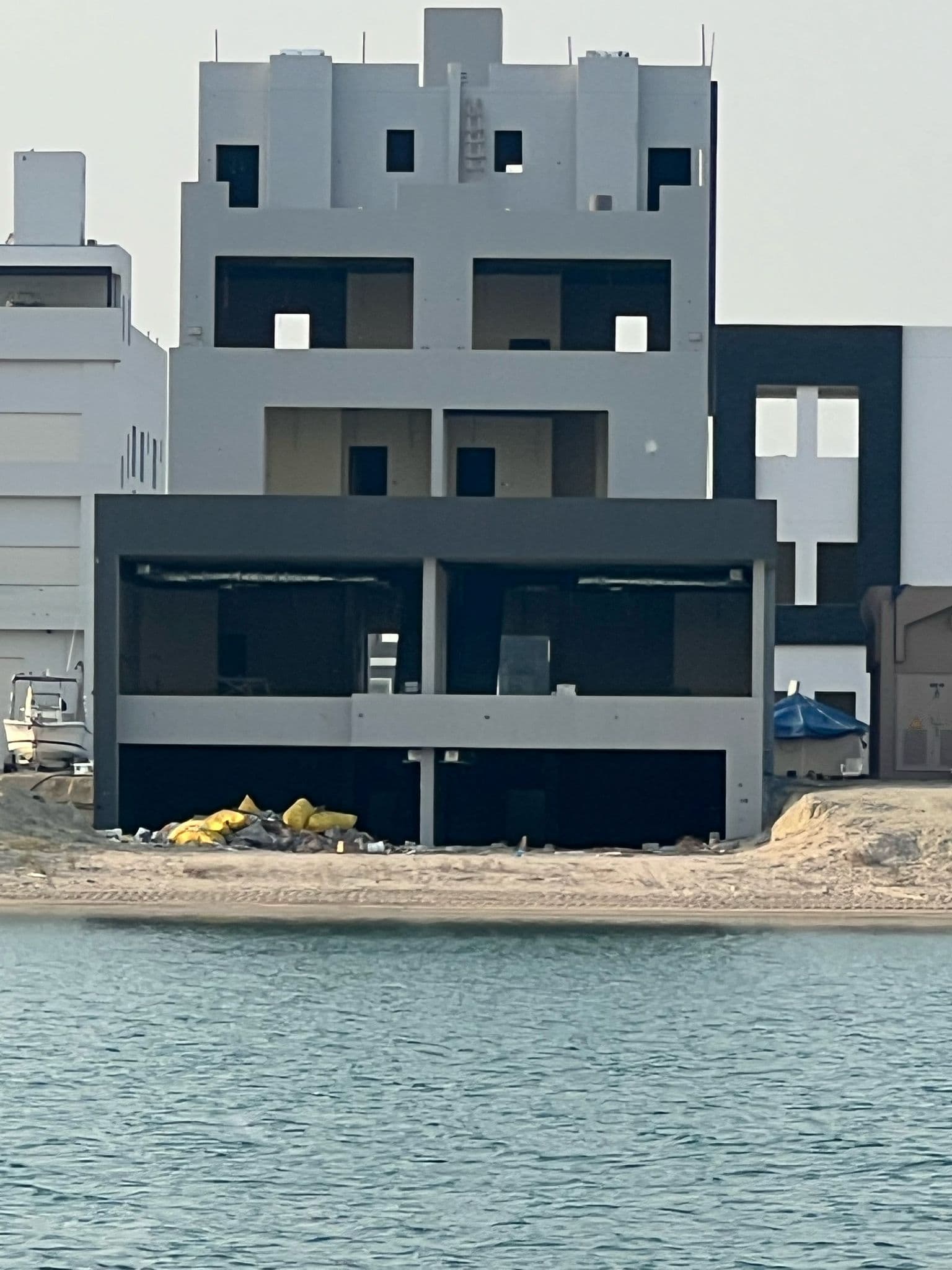 للبيع شاليه فى البحريه صف اول