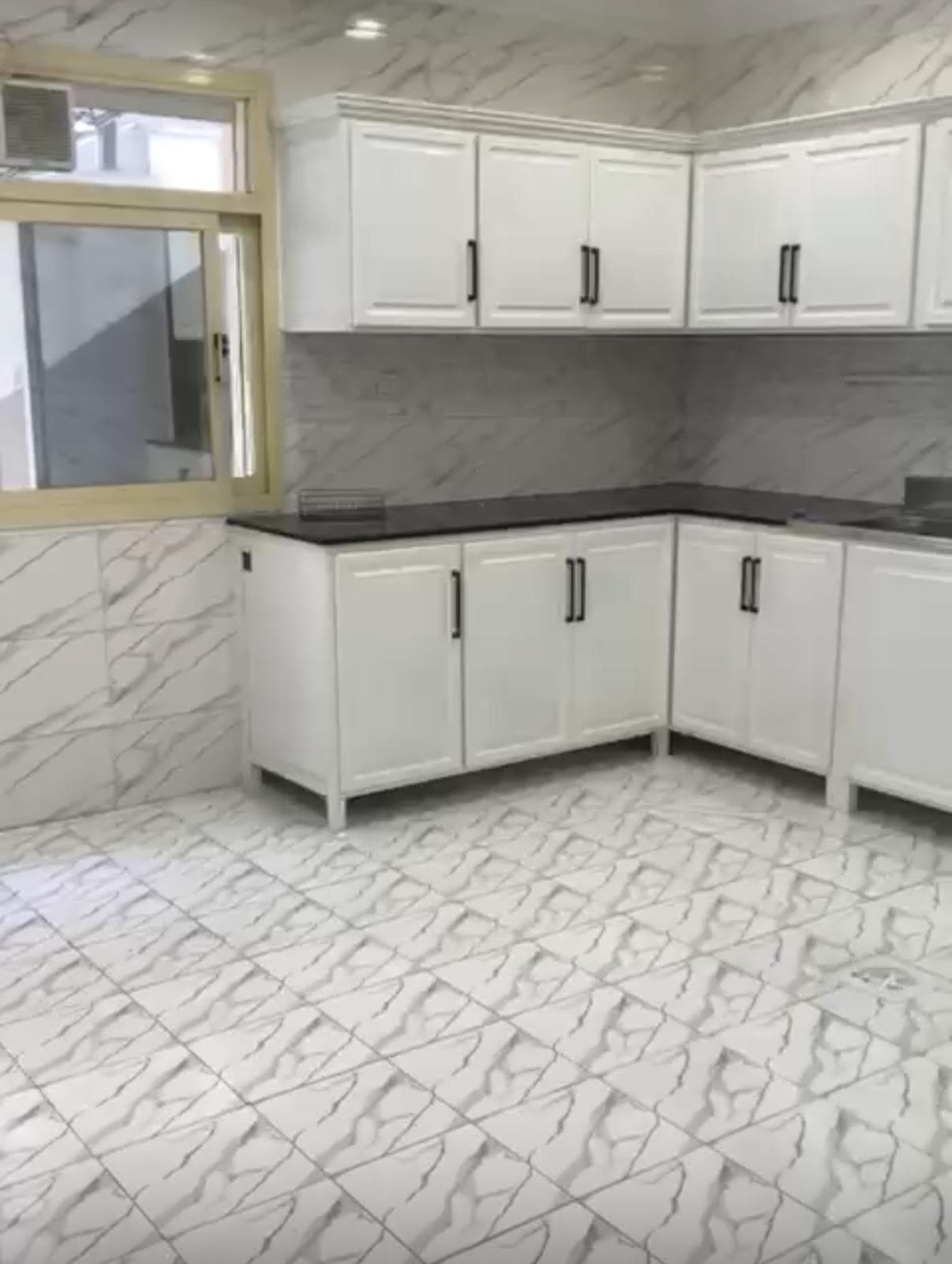للإيجار دور بالسرداب فى غرناطه