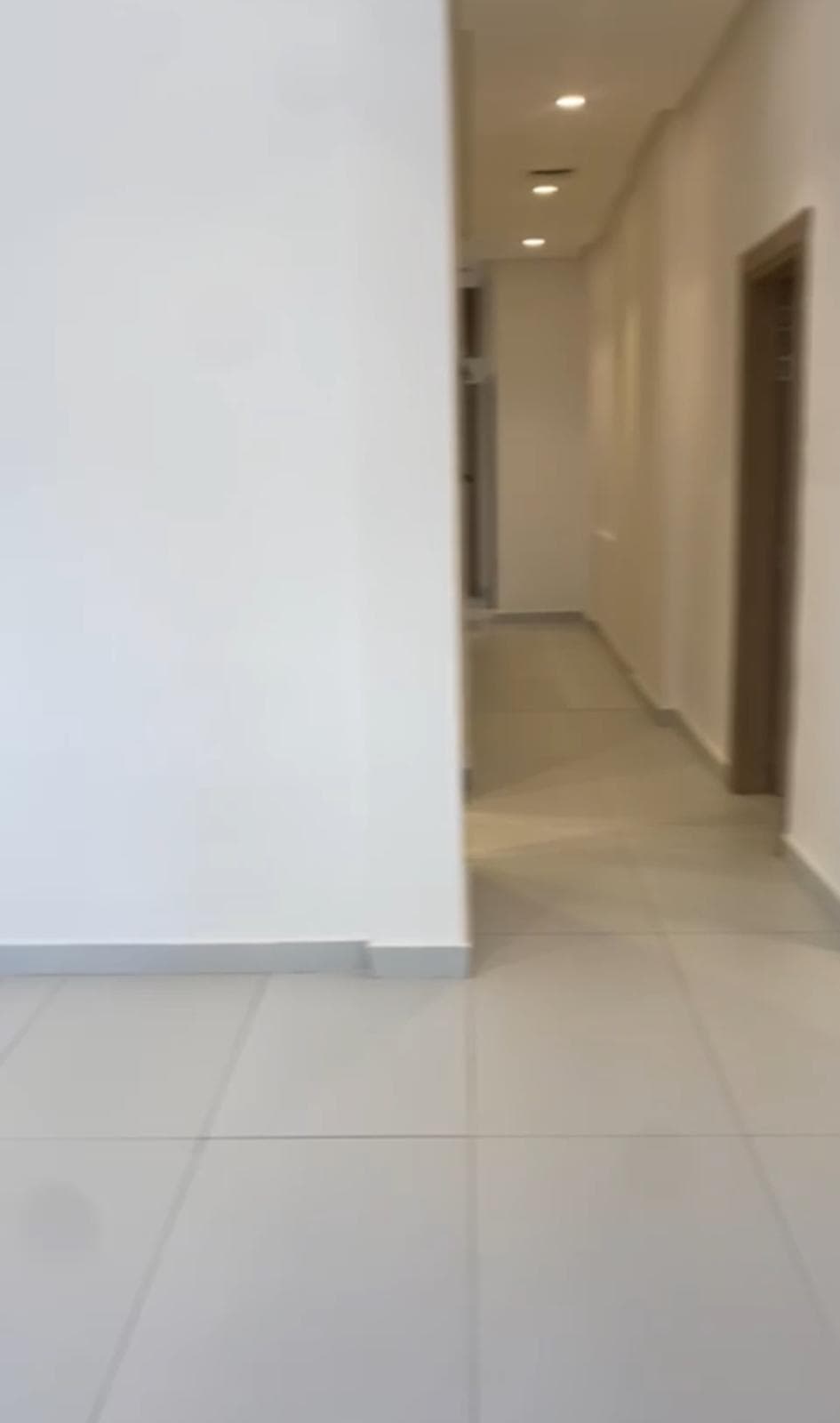 للإيجار شقة ارضيه فى غرناطه قطعه 1