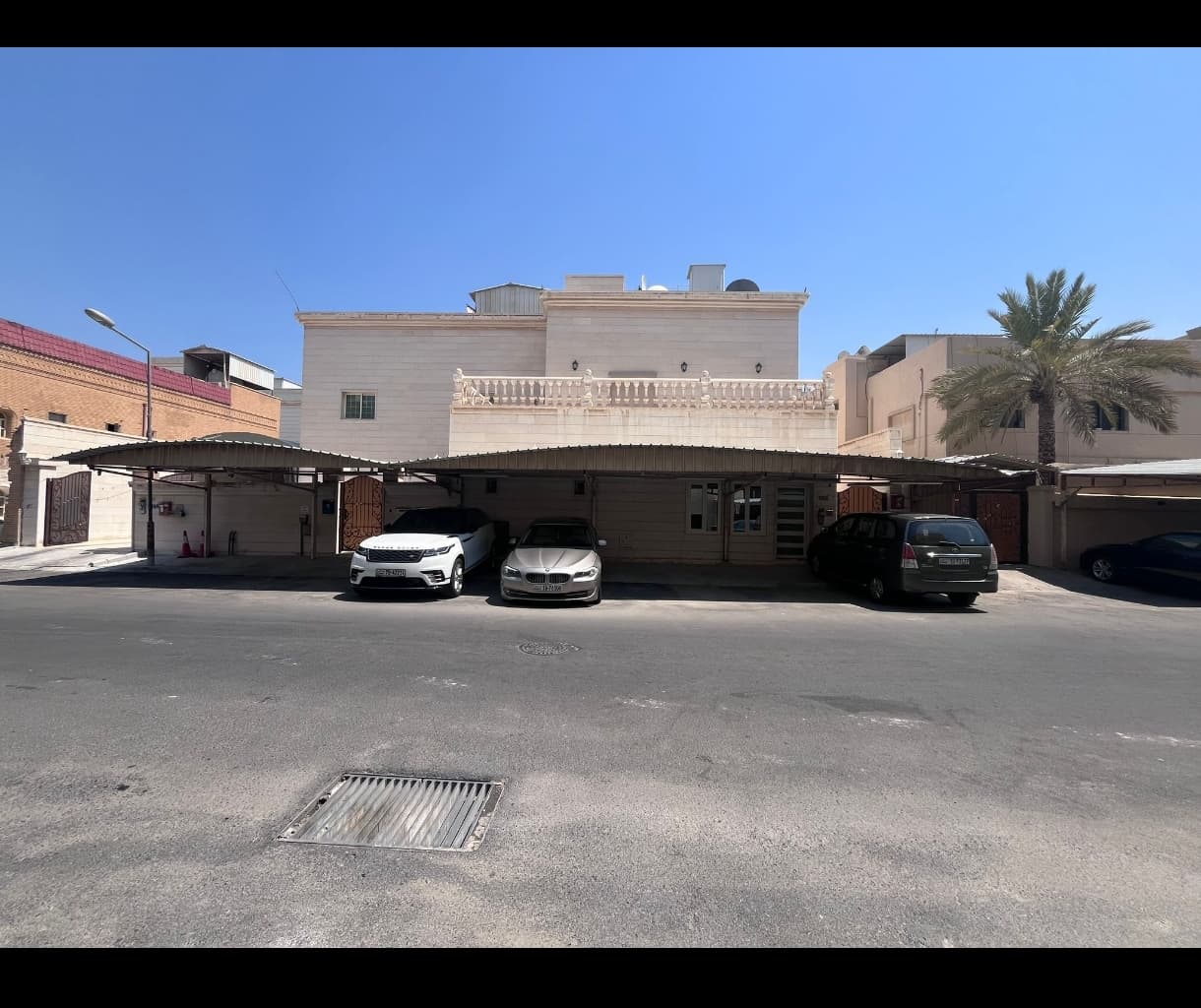 للبيع بيت فى الرميثية شارع واحد