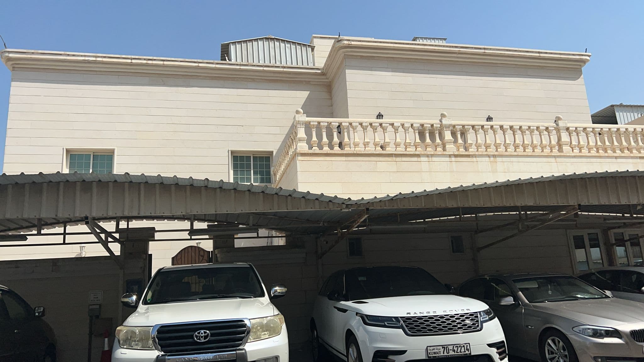 للبيع بيت قديم فى منطقة الرميثية
