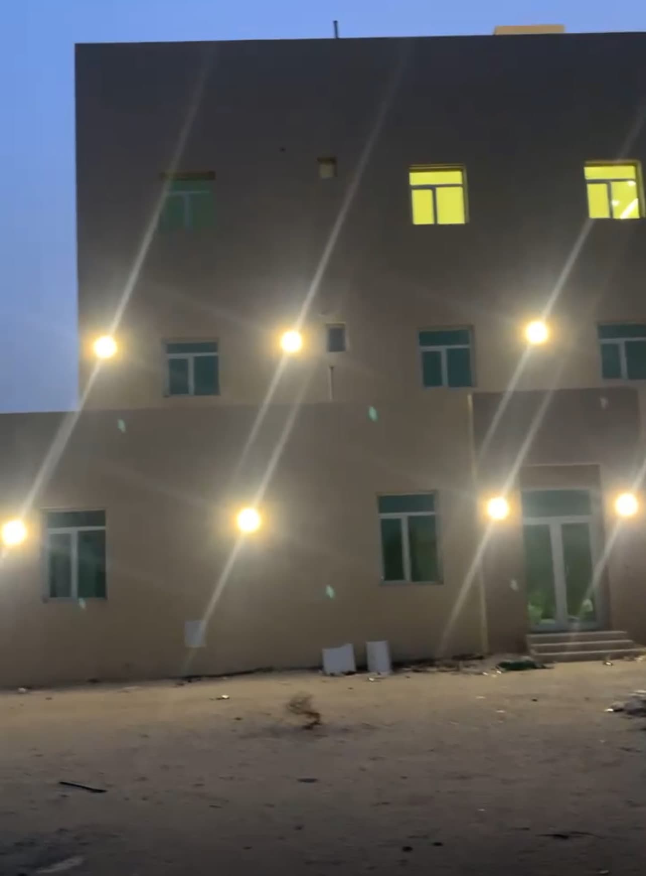 للايجار دور ارضي في المطلاع