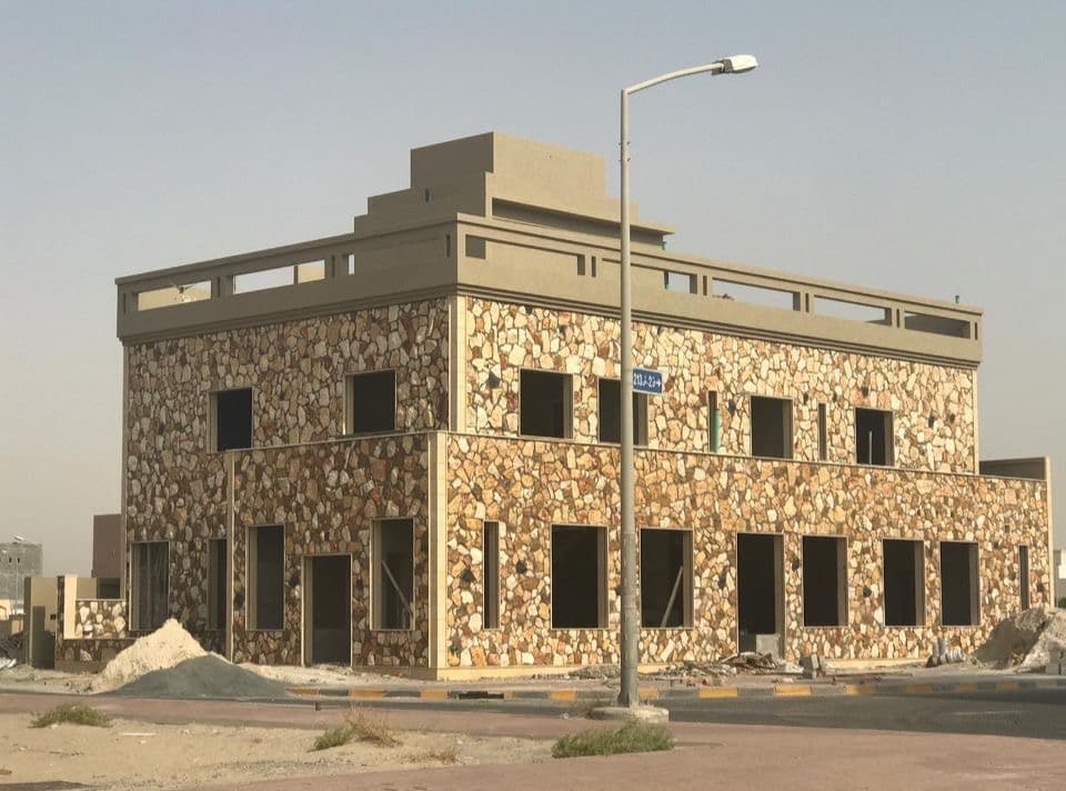 للبيع بيت فى الخيران السكني زاوية