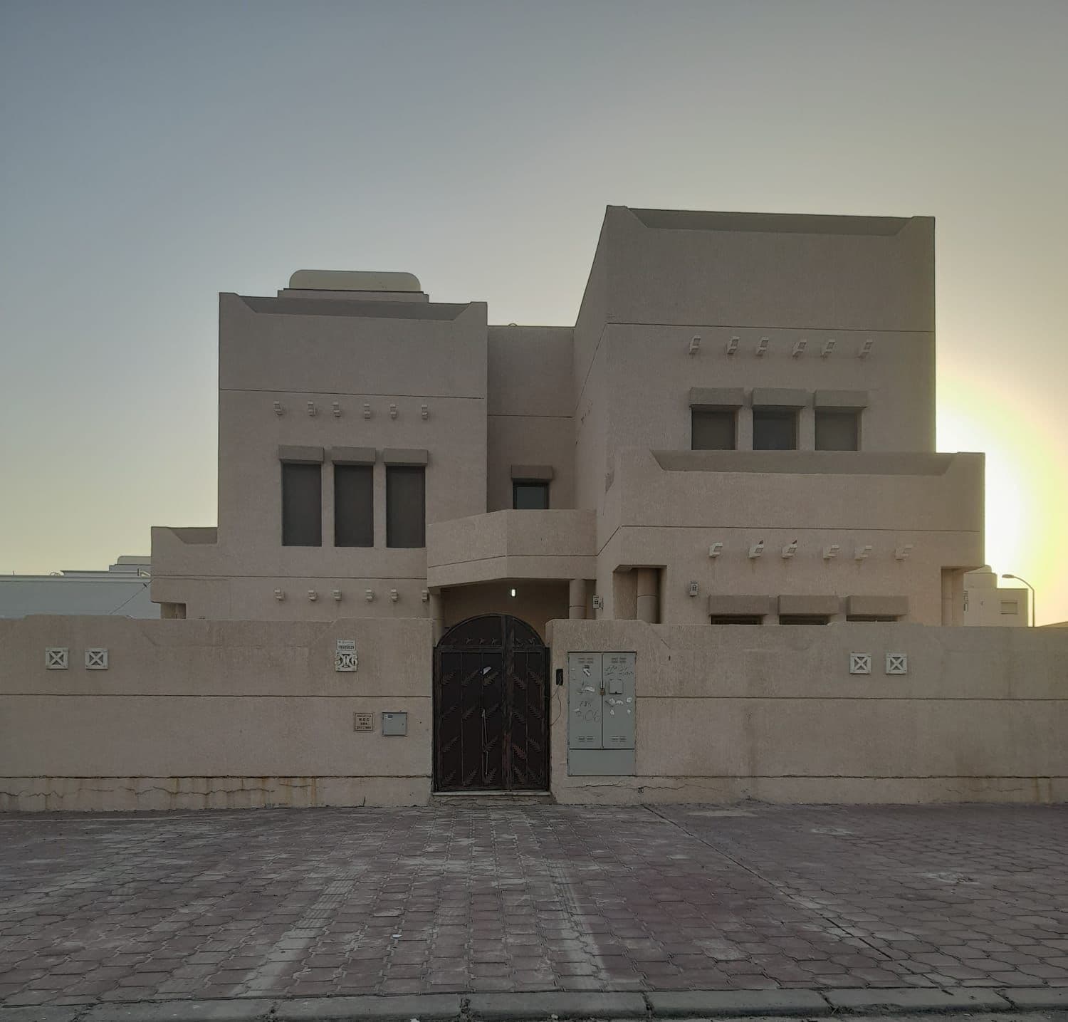 للبيع بيت حكومه بصباح الاحمد السكنيه