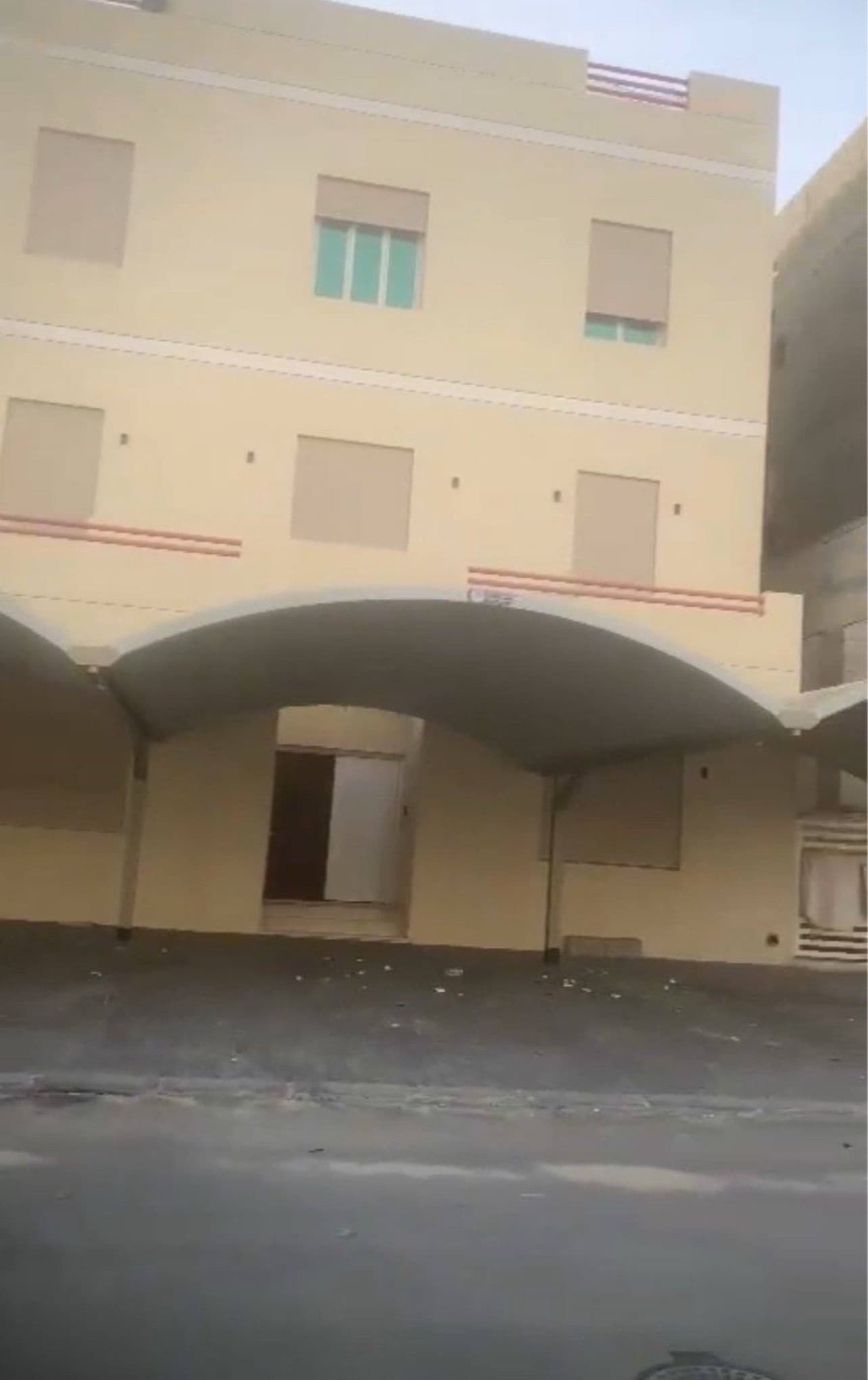 شقة للايجار بمنطقة غرب عبدالله المبارك