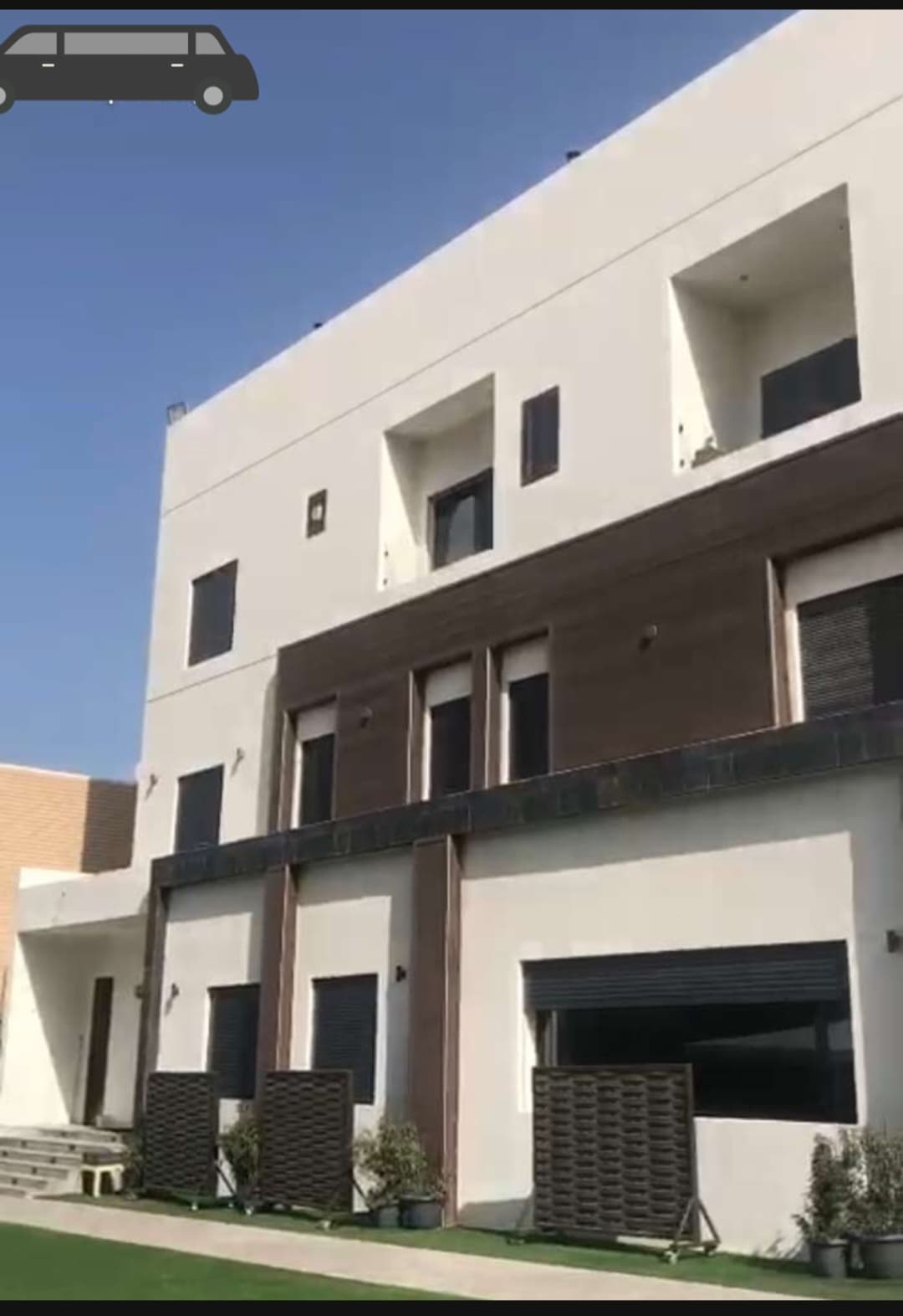 للبيع بيت فى فهد الاحمد