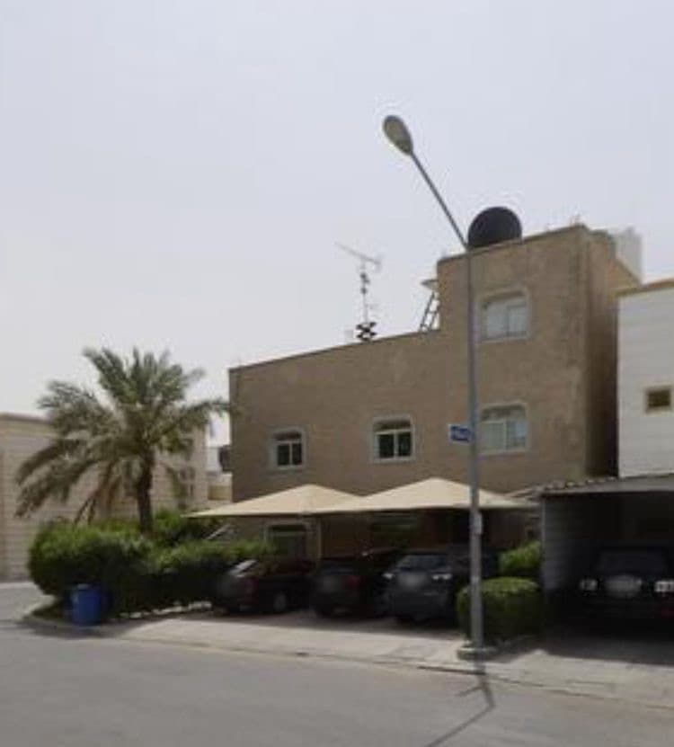 للبيع بيت فى الفردوس ثلاث شوارع