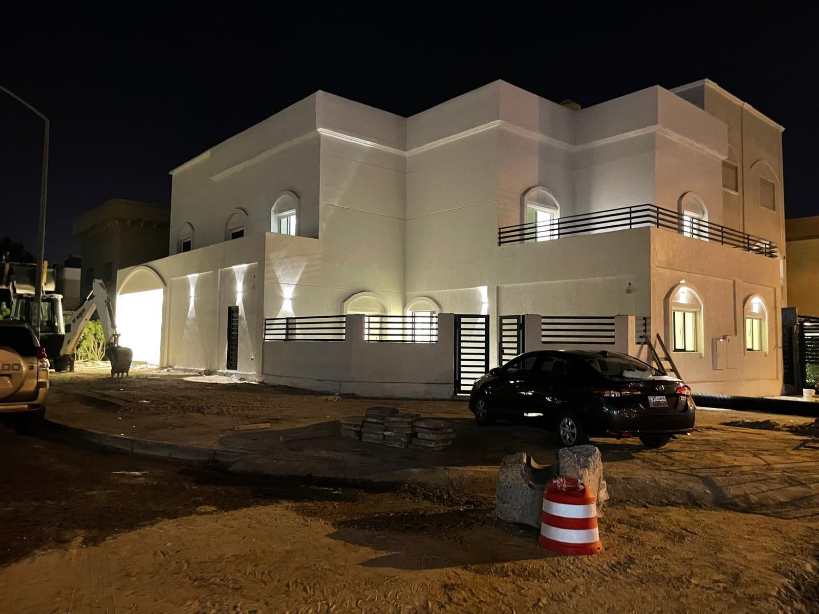 للبيع بيت زاوية شارعين فى النهضة
