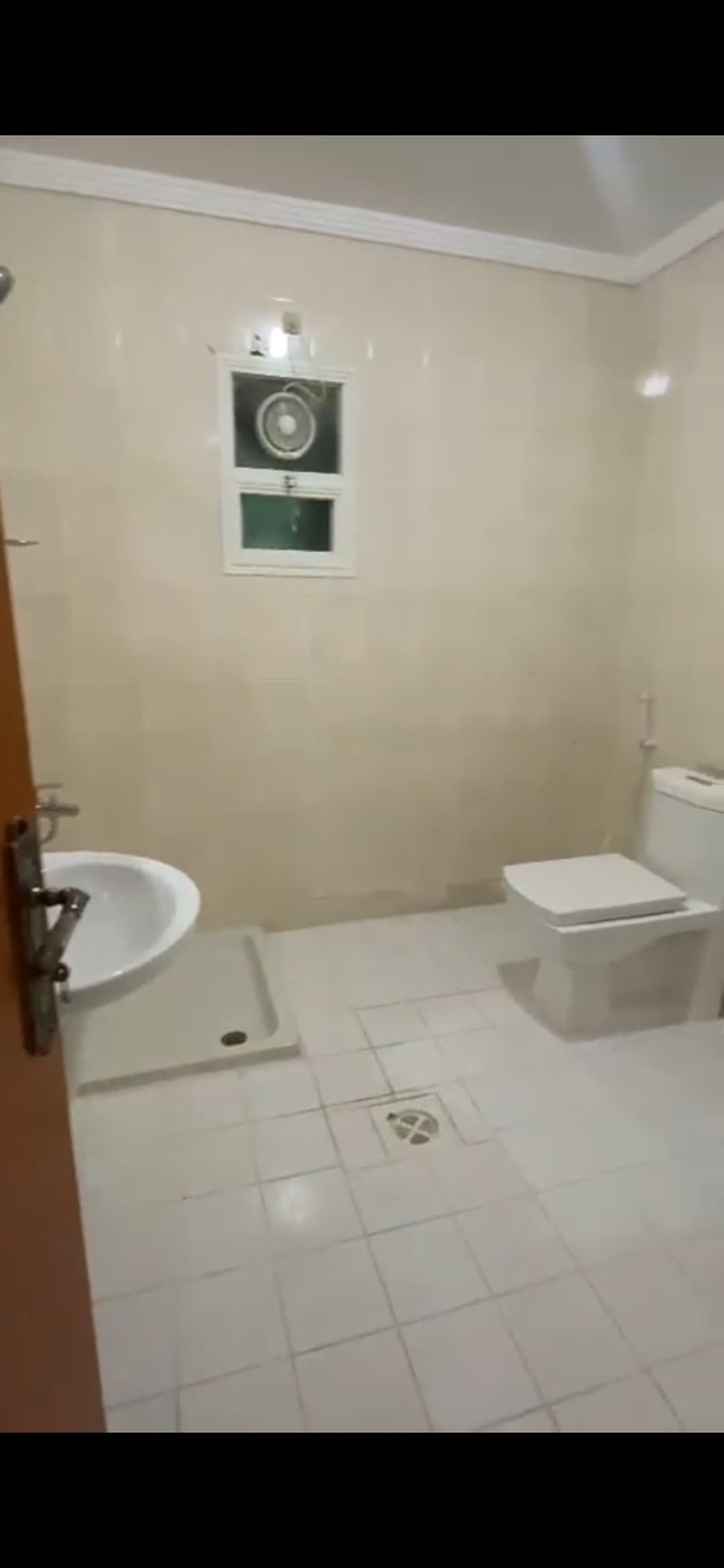للايجار شقه فى المنقف