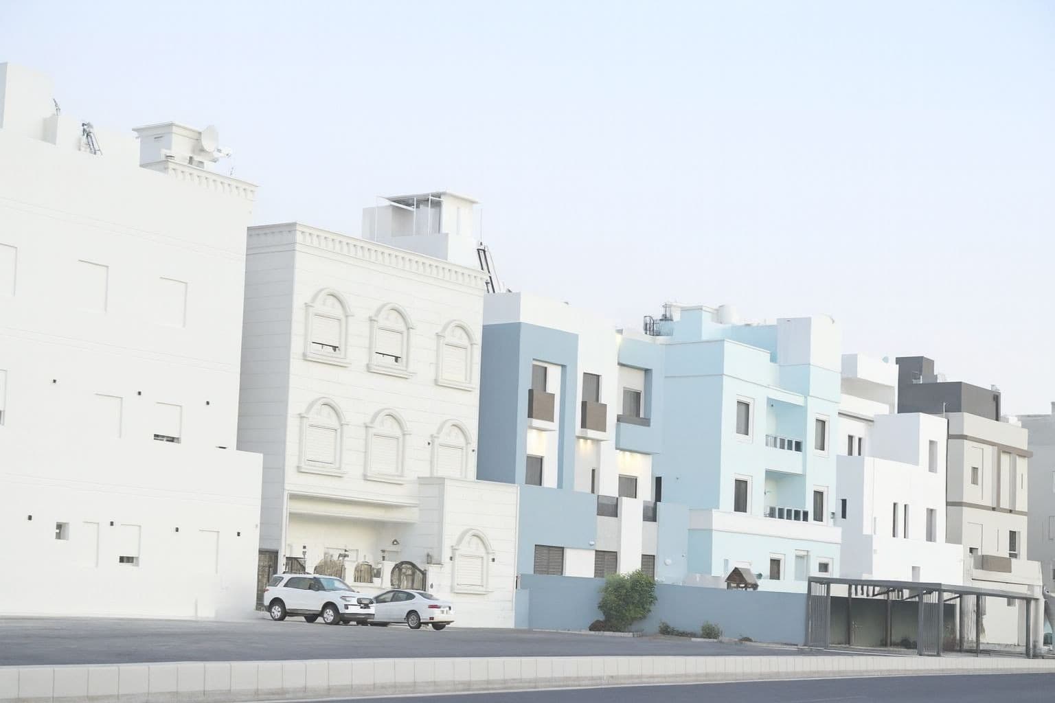 للبيع فيلا فى جنوب عبدالله المبارك بطن وظهر