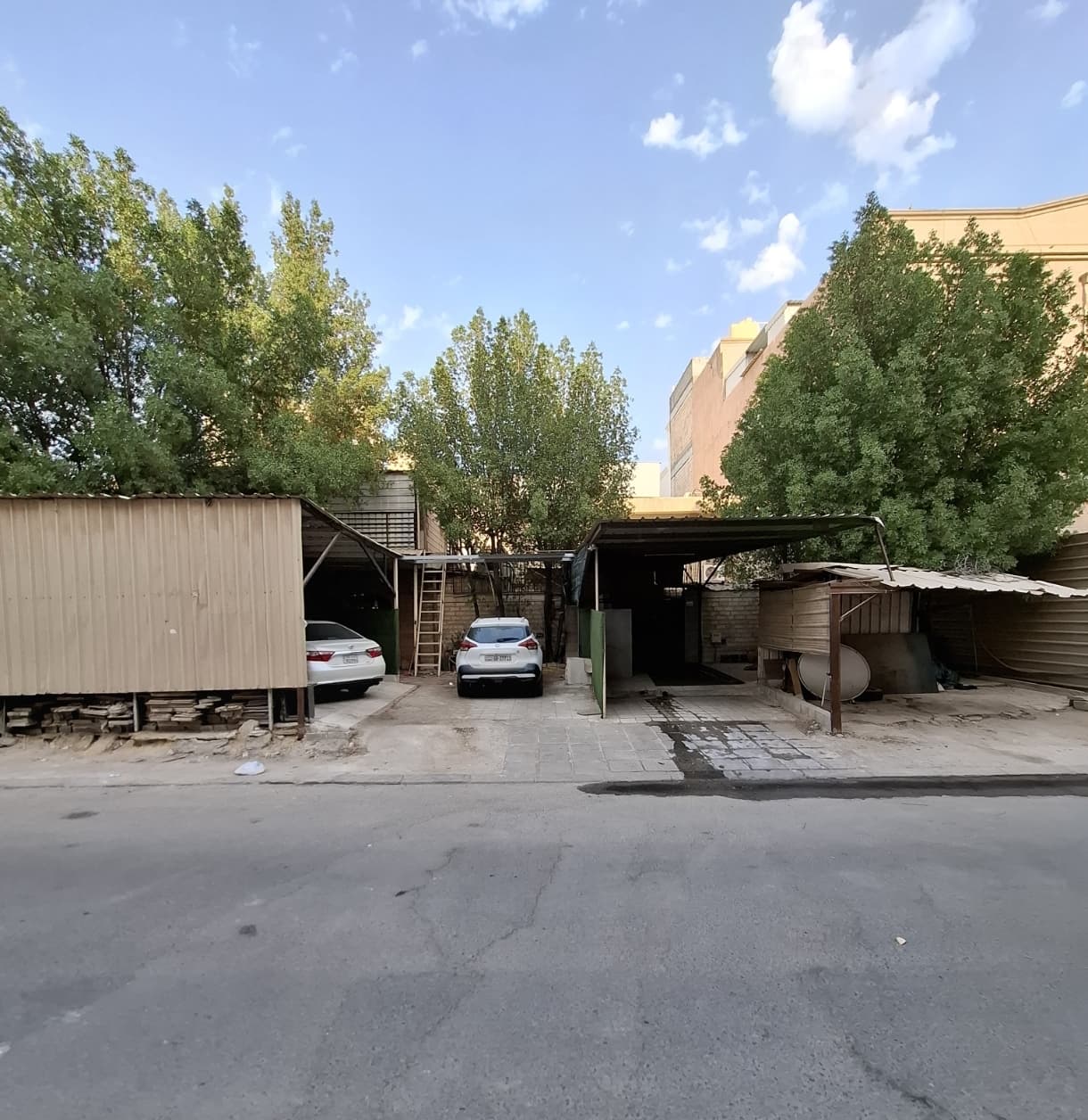 للبيع بيت فى الرقه مؤجر