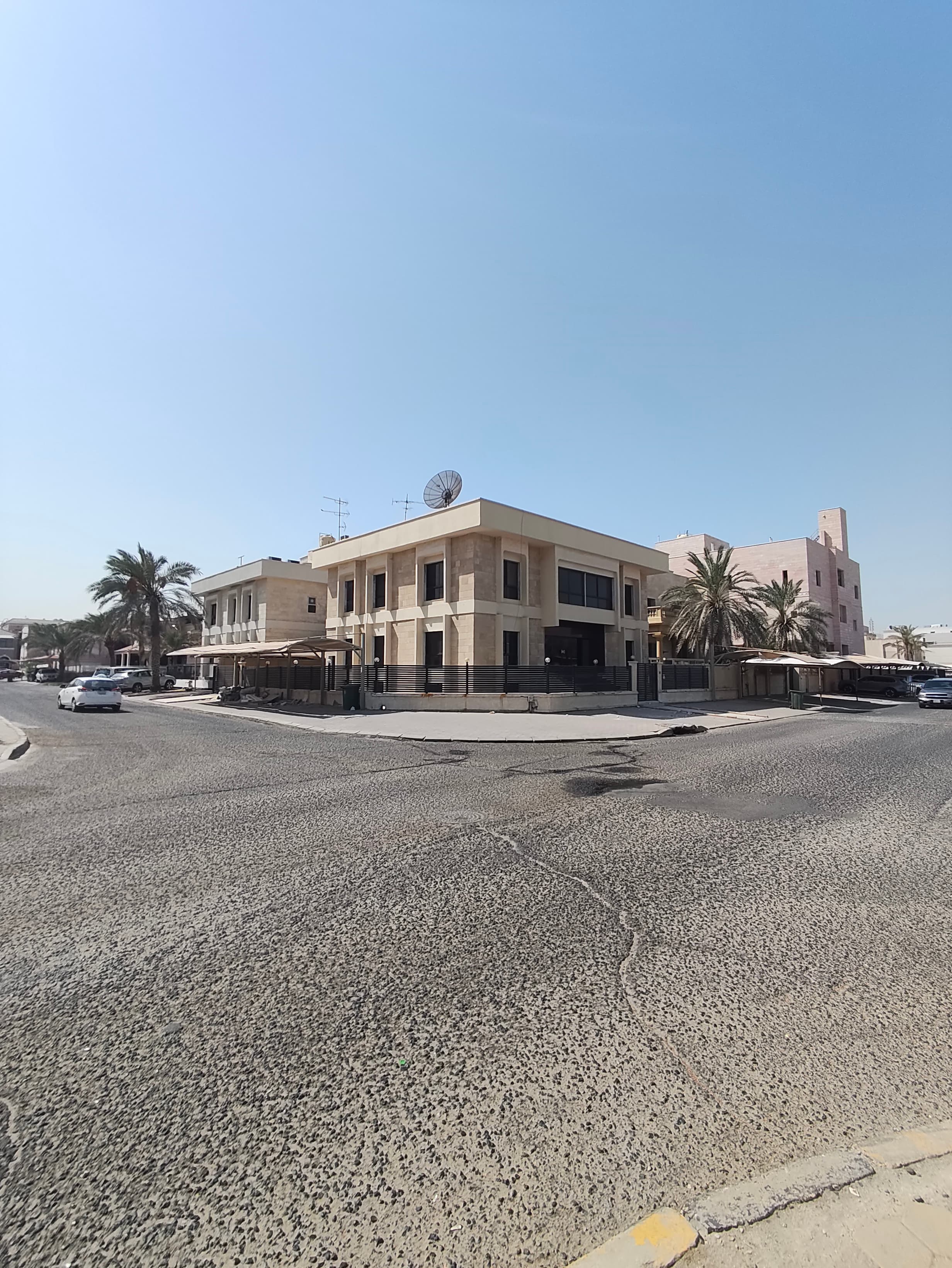 بيت هدام للبيع فى السره زاوية شارعين