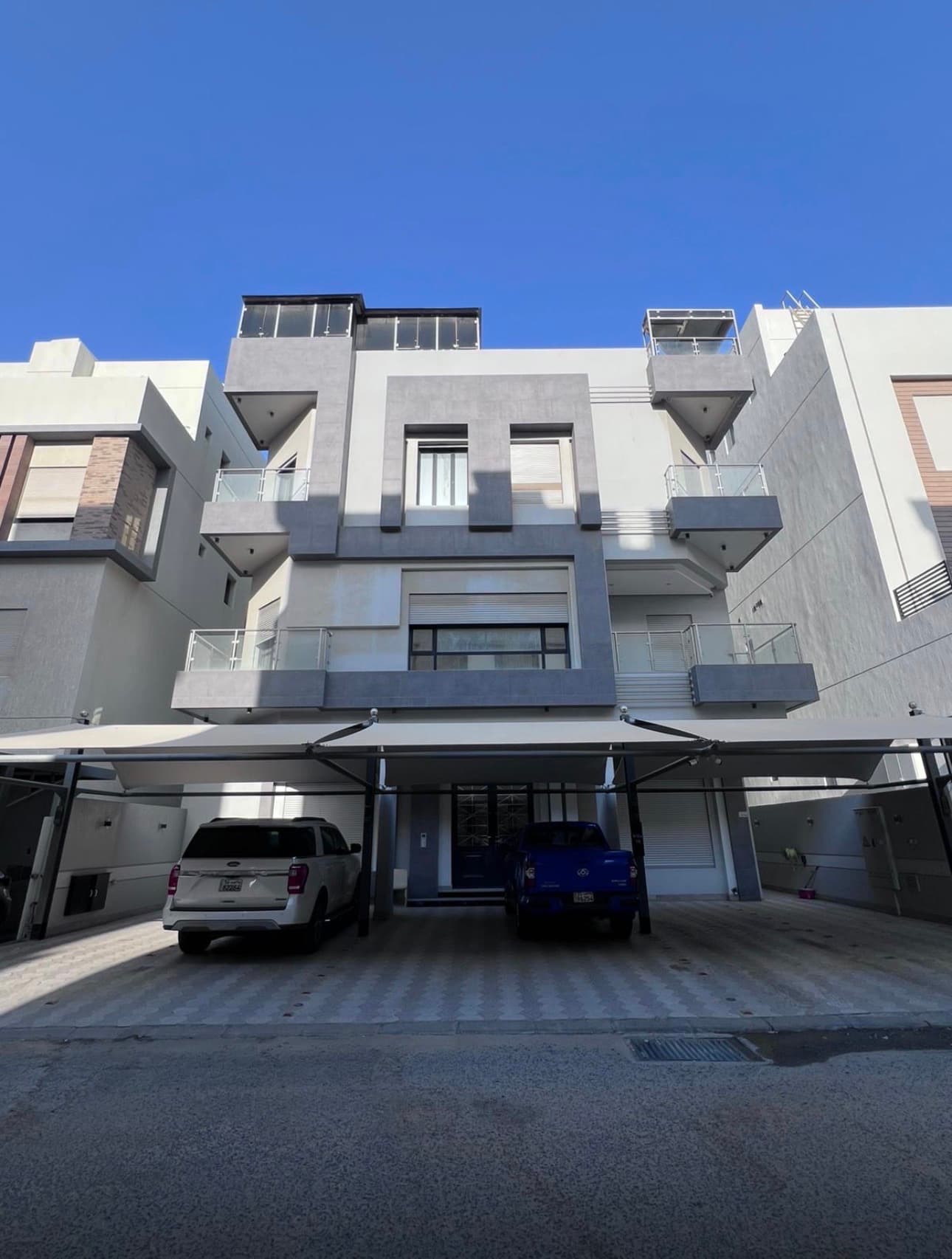 للبيع بيت ديلوكس فى المسايل قطعة 5